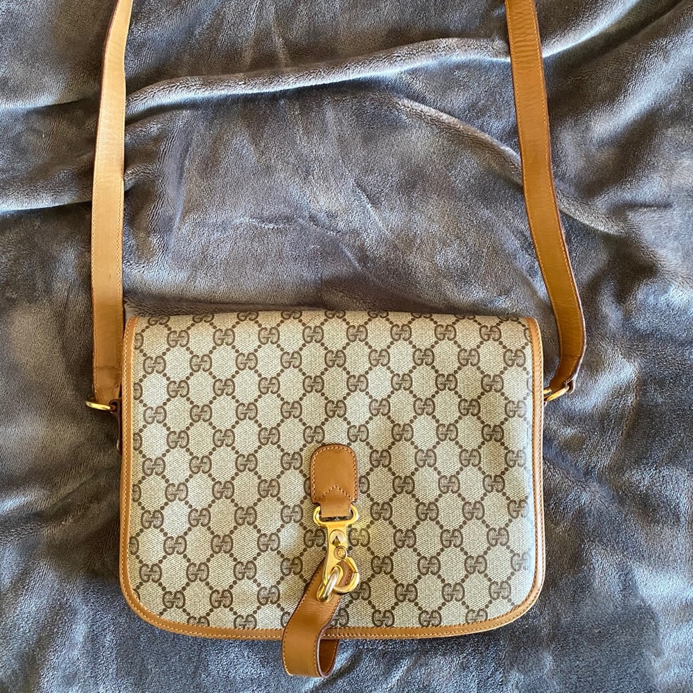 Gucci messenger bag